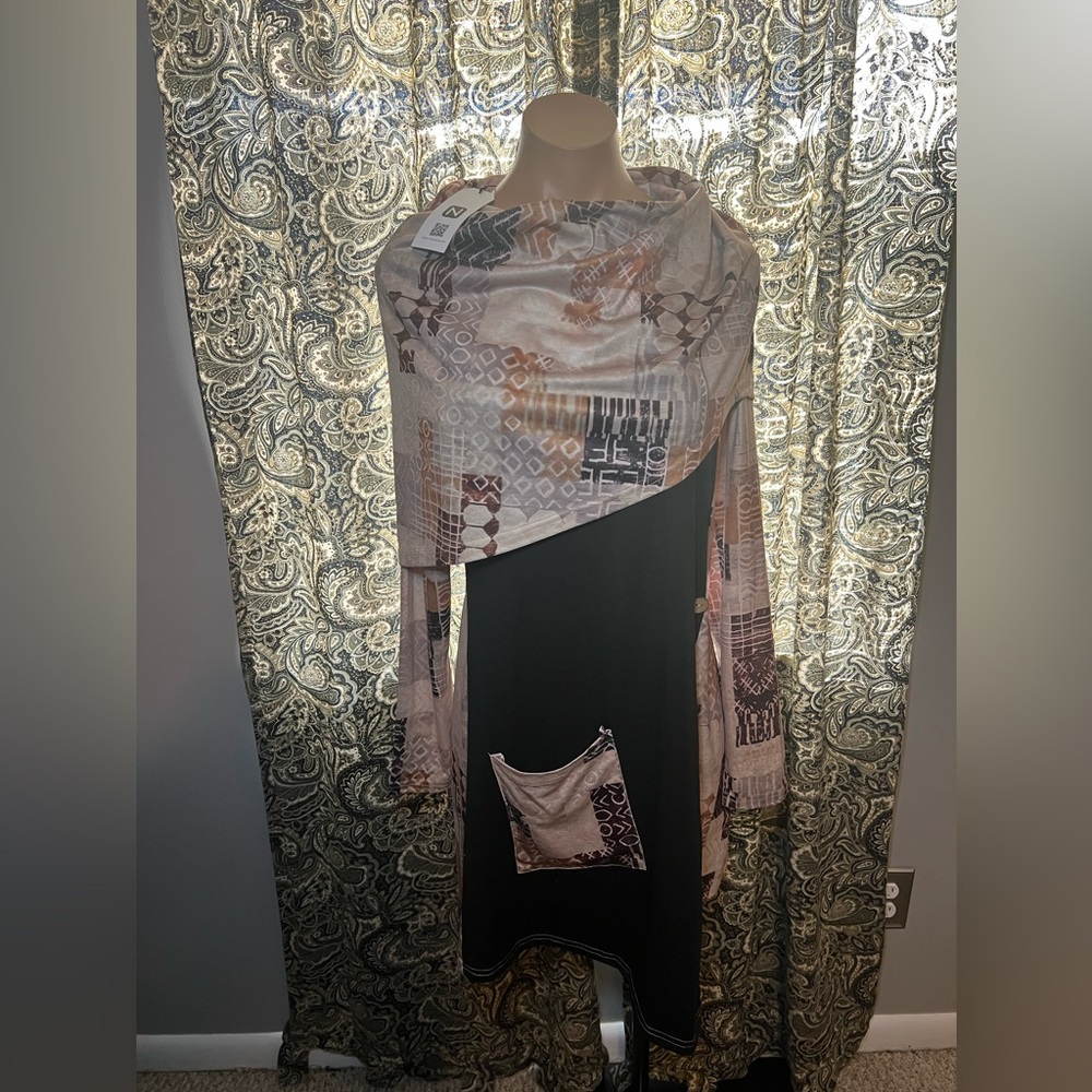 NWT Noracora Long Sleeve Scarf Cape Dress